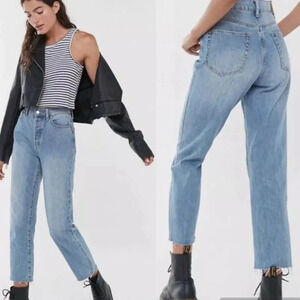 Urban Outfitters BDG Light Wash Slim Straight Jeans Raw Hem Size 32